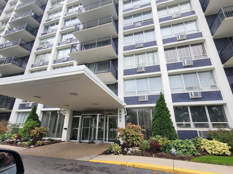 8801 Golf Road Niles IL 60714