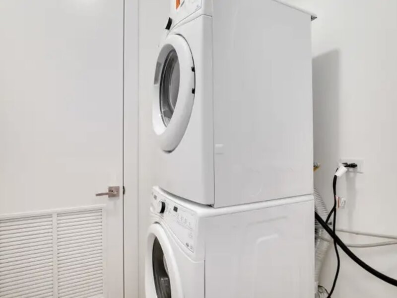 827 N Rockwell Street Chicago IL 60622