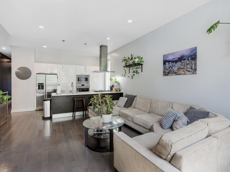 827 N Rockwell Street Chicago IL 60622