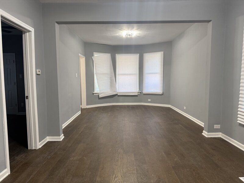 6922 S Rockwell Street Chicago IL 60629