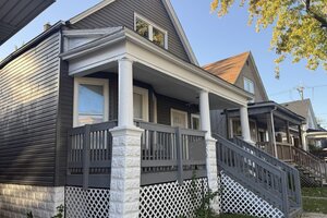 Photo of 6922 S Rockwell Street Chicago IL 60629