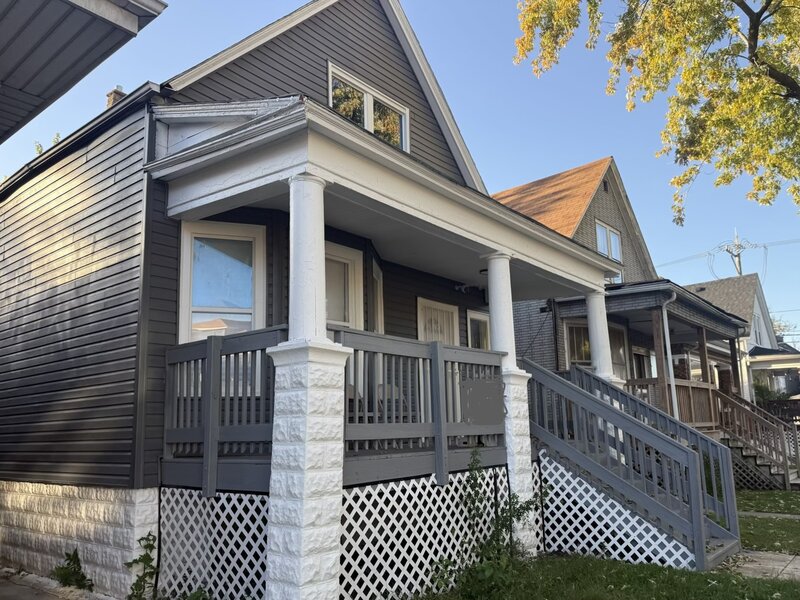 6922 S Rockwell Street Chicago IL 60629