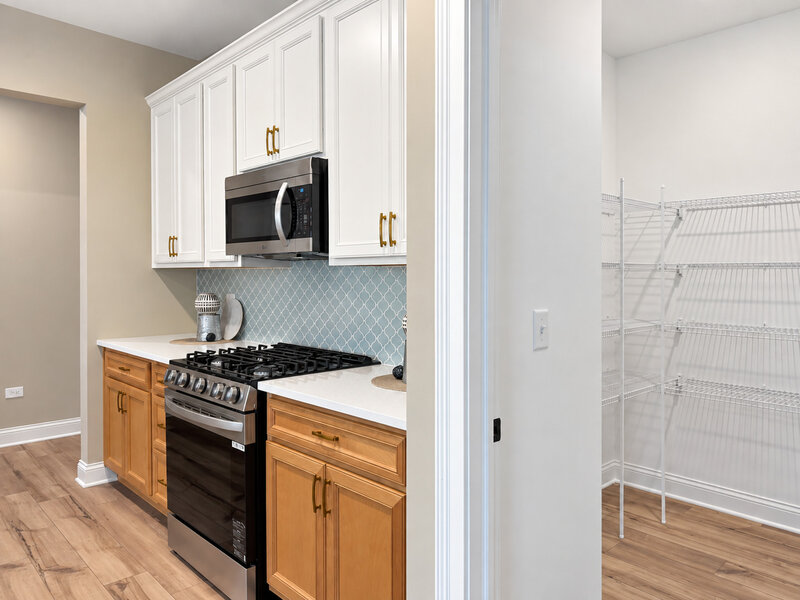 214 Burr Oak Circle Elgin IL 60124
