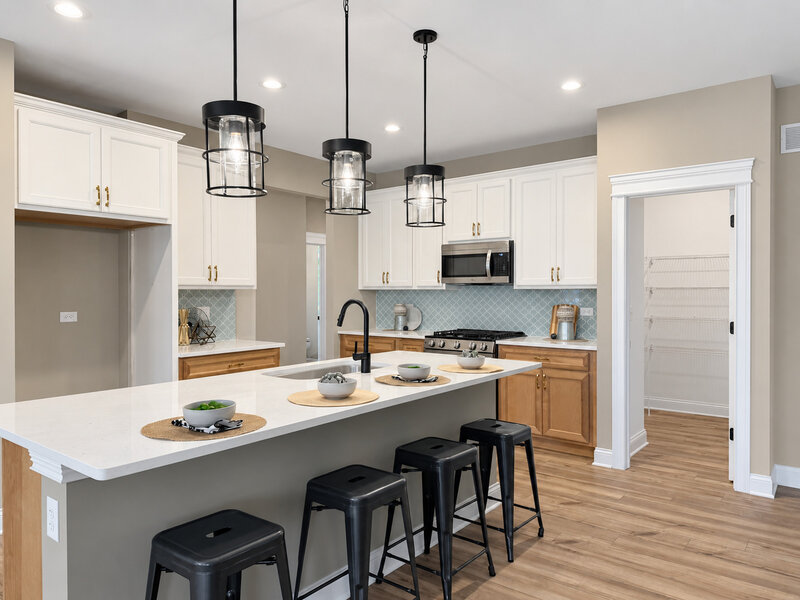 214 Burr Oak Circle Elgin IL 60124