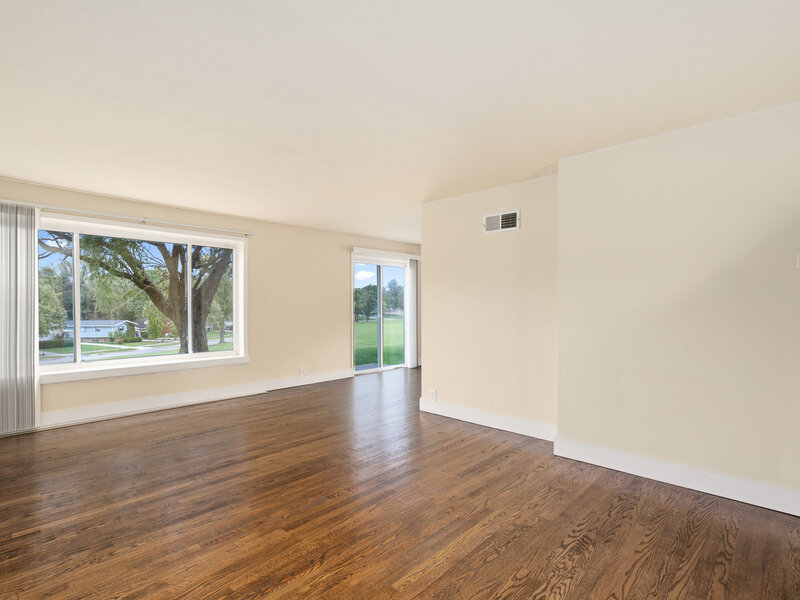 33 Michael Road Park Forest IL 60466
