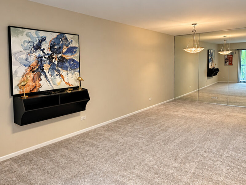 1605 E Central Road Arlington Heights IL 60005