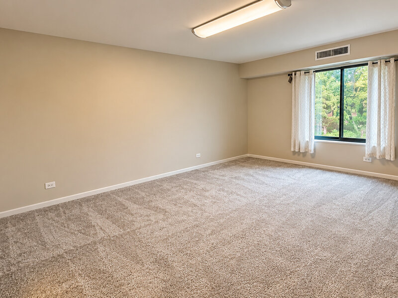 1605 E Central Road Arlington Heights IL 60005