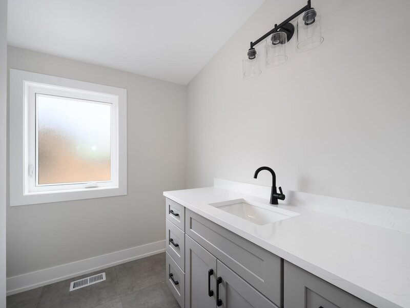 8648 S Phillips Avenue Chicago IL 60617