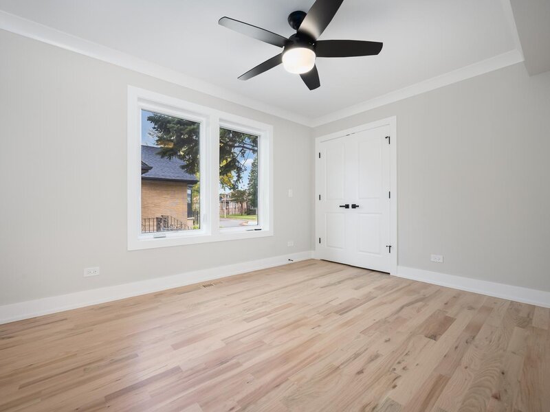 8648 S Phillips Avenue Chicago IL 60617