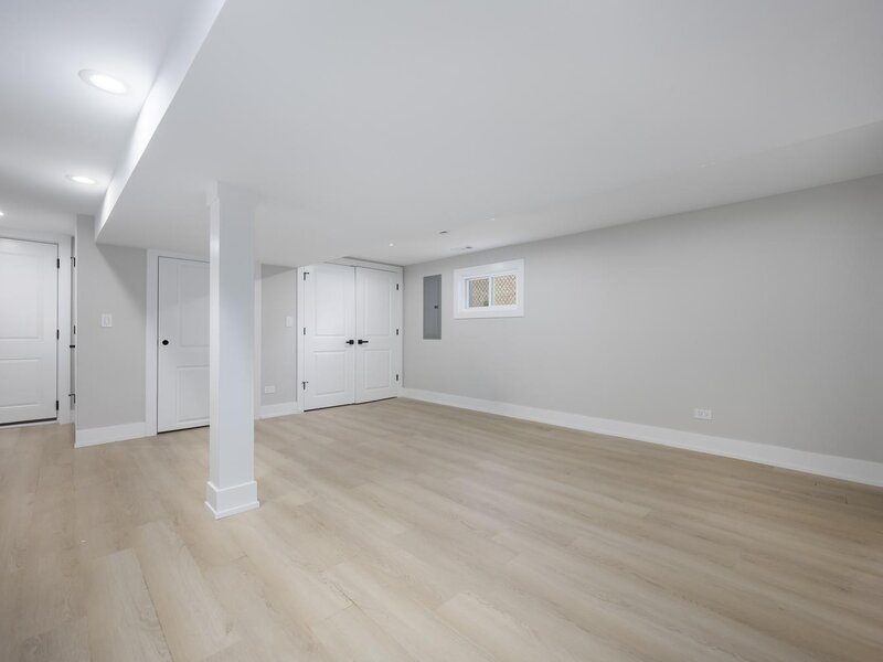 8648 S Phillips Avenue Chicago IL 60617