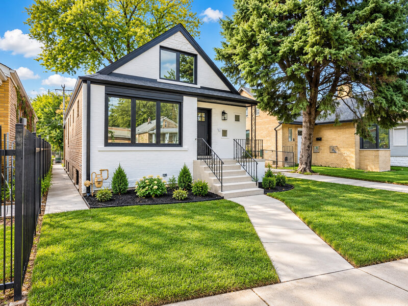 8648 S Phillips Avenue Chicago IL 60617