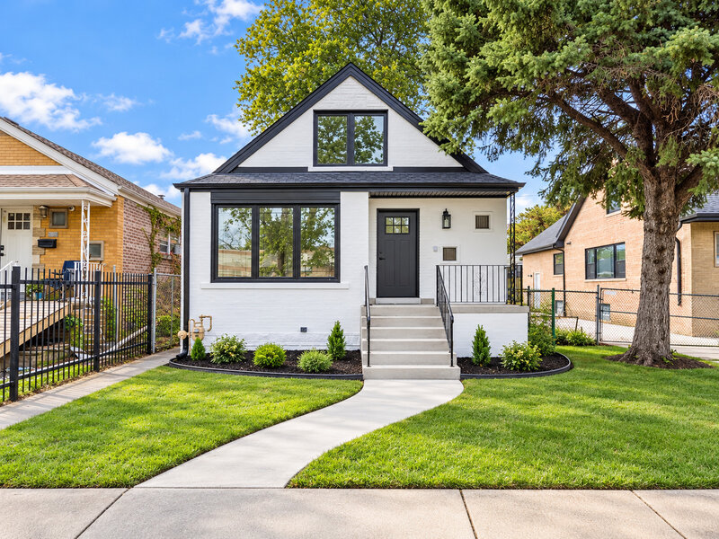8648 S Phillips Avenue Chicago IL 60617