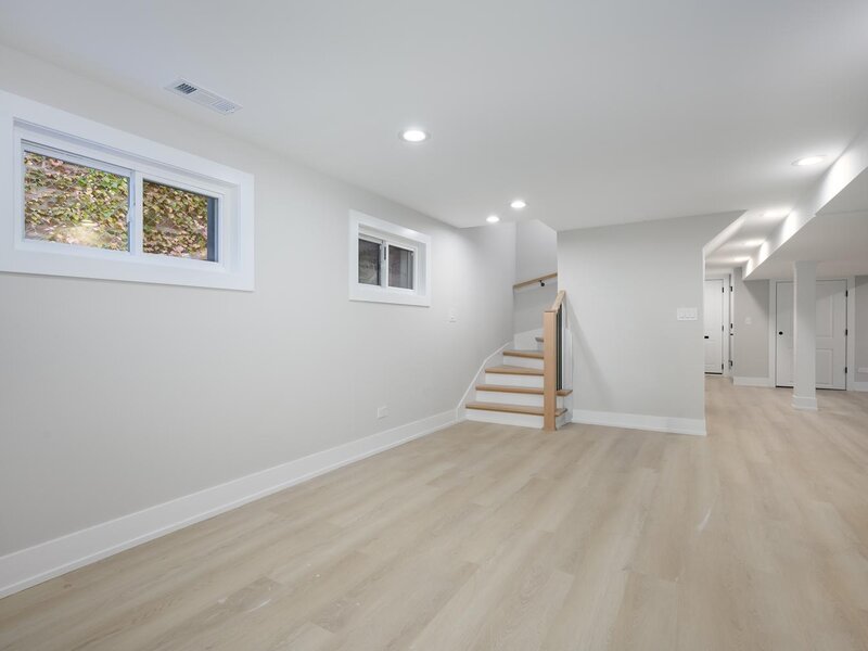 8648 S Phillips Avenue Chicago IL 60617