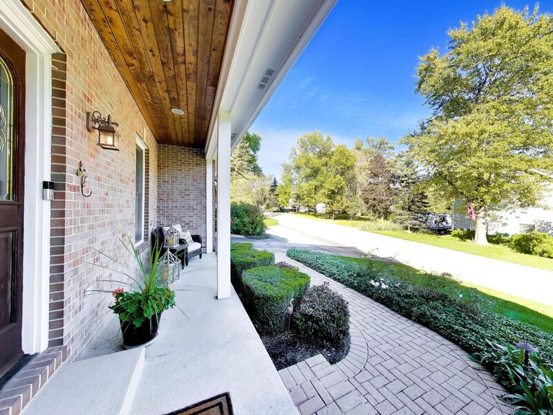 8911 Mckinley Drive Barrington IL 60010