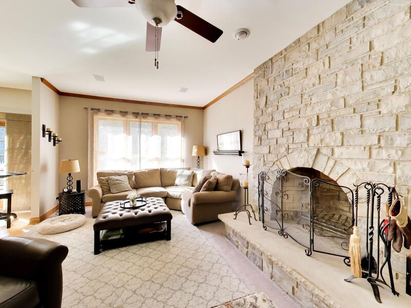 8911 Mckinley Drive Barrington IL 60010