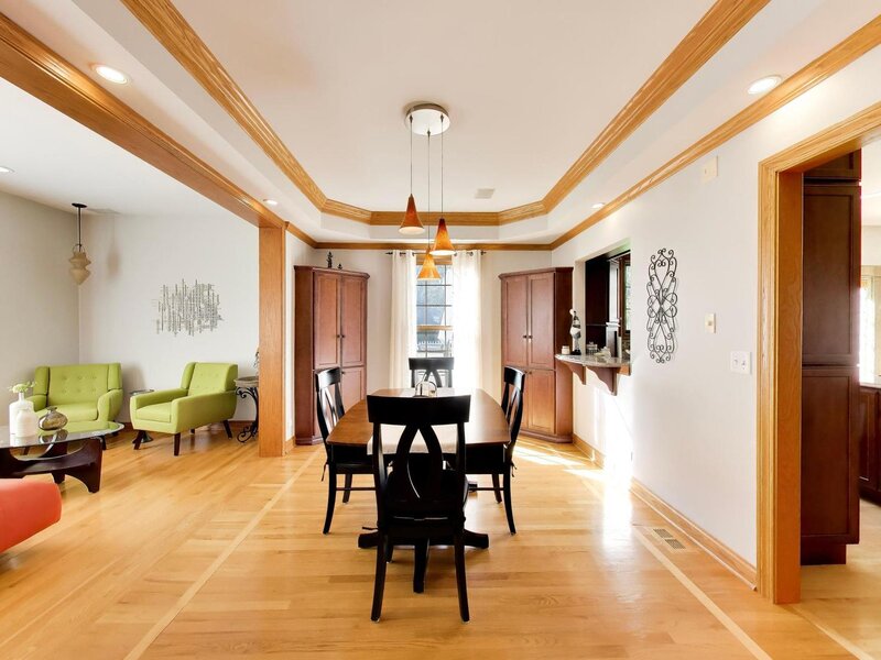 8911 Mckinley Drive Barrington IL 60010