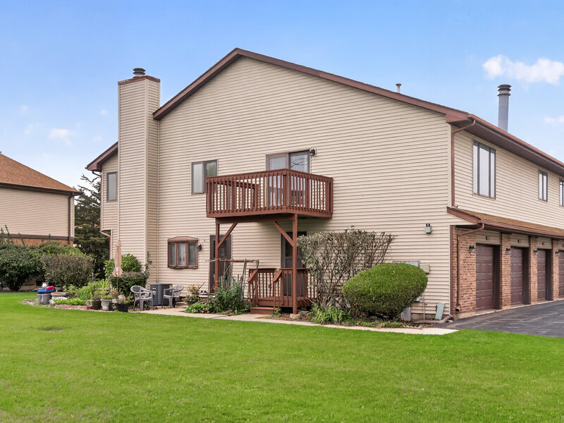 1802 Kennicott Court Sycamore IL 60178