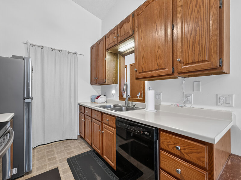 1802 Kennicott Court Sycamore IL 60178