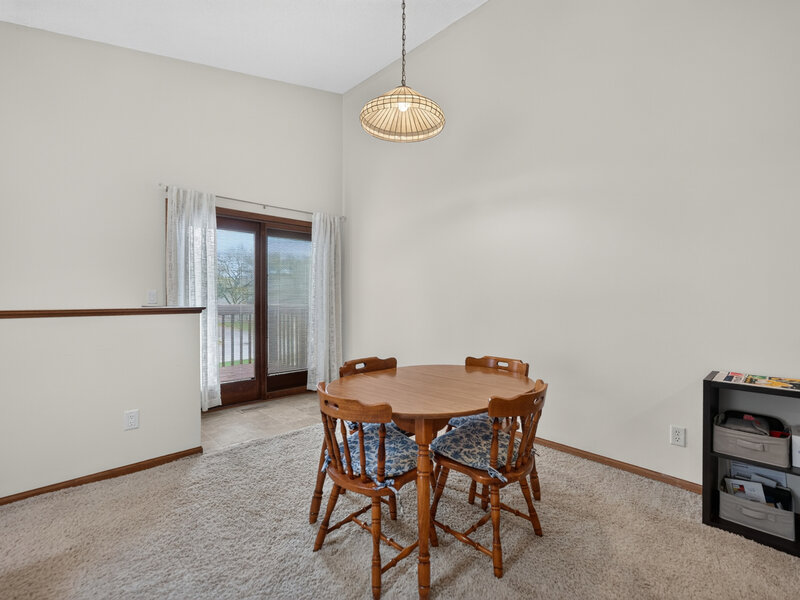 1802 Kennicott Court Sycamore IL 60178