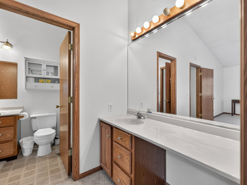 1802 Kennicott Court Sycamore IL 60178