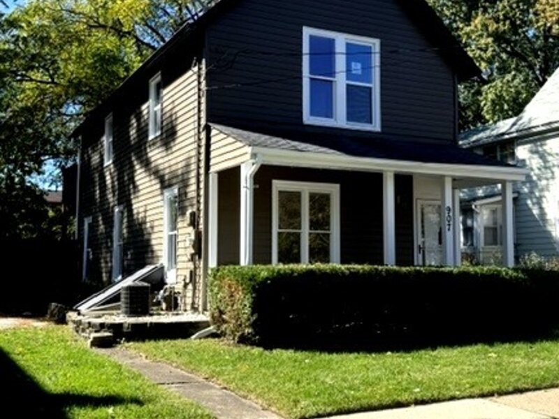 907 Porter Street Waukegan IL 60085