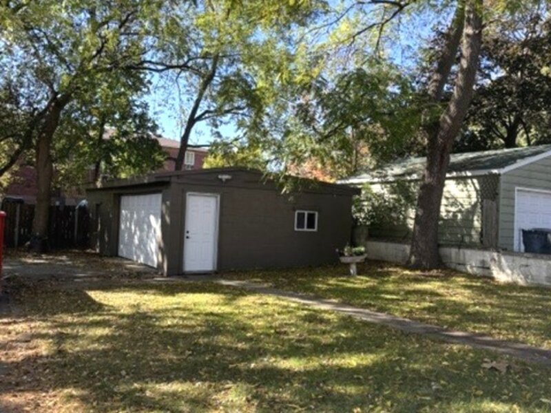 907 Porter Street Waukegan IL 60085