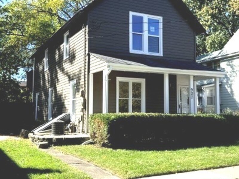 907 Porter Street Waukegan IL 60085