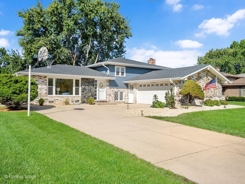 7014 Wilcox Avenue Darien IL 60561