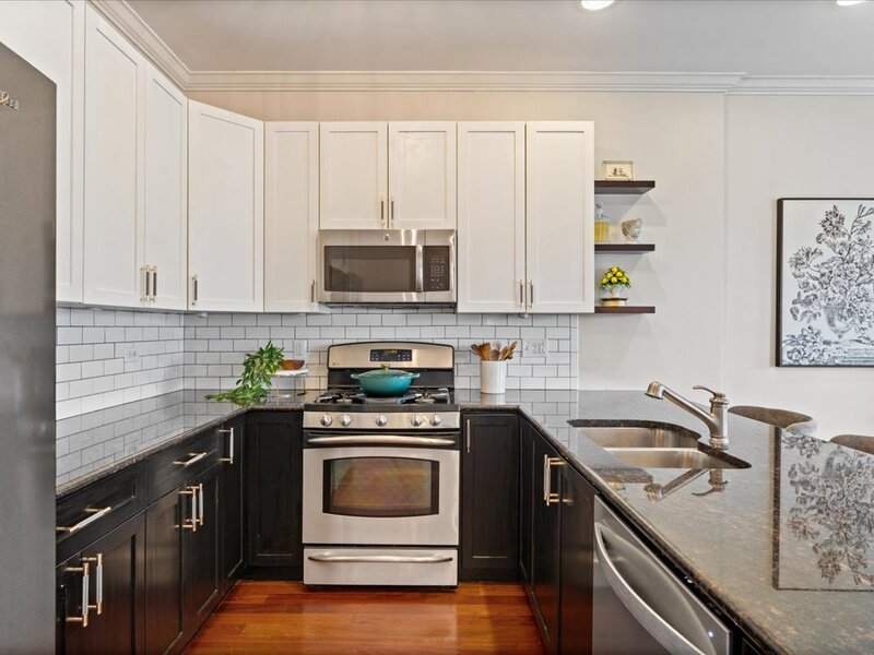929 N Damen Avenue Chicago IL 60622