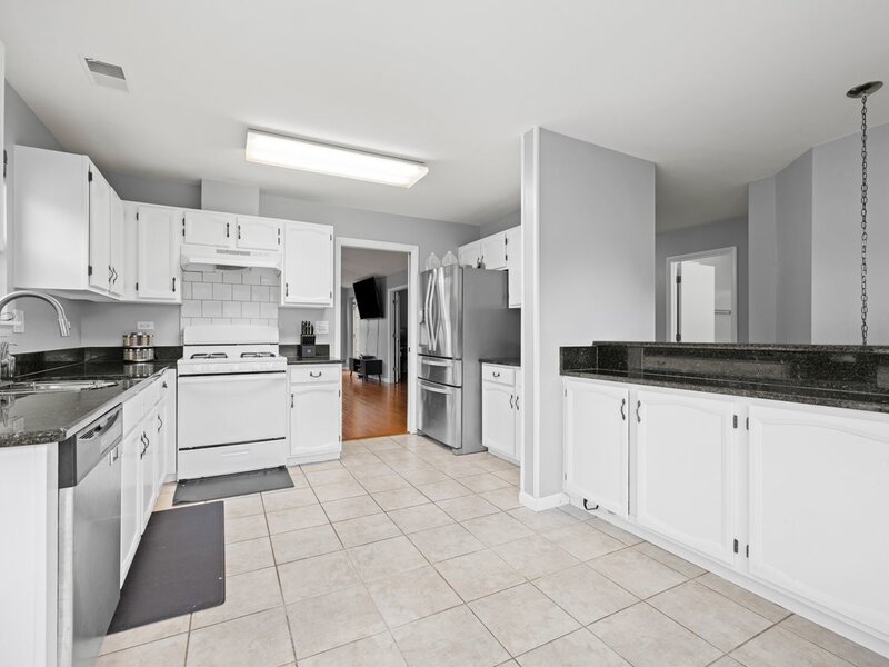 1913 Quaker Hollow Lane Streamwood IL 60107