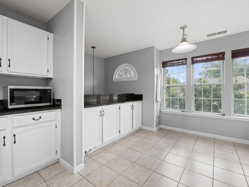1913 Quaker Hollow Lane Streamwood IL 60107