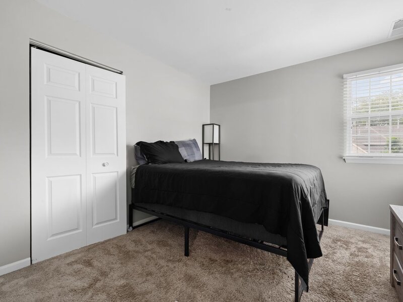 1913 Quaker Hollow Lane Streamwood IL 60107