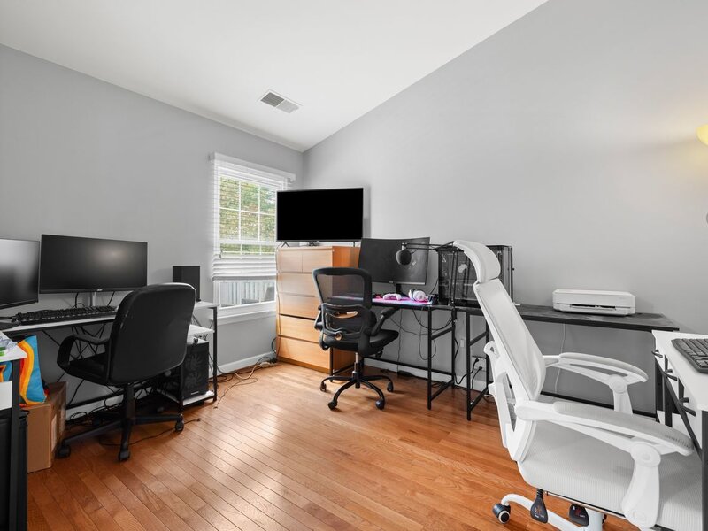1913 Quaker Hollow Lane Streamwood IL 60107