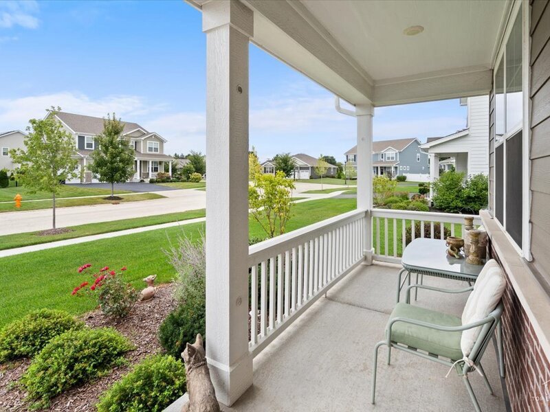695 Kentshire Circle Elgin IL 60124