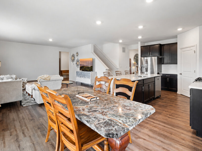 695 Kentshire Circle Elgin IL 60124