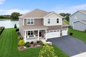 Photo of 695 Kentshire Circle Elgin IL 60124