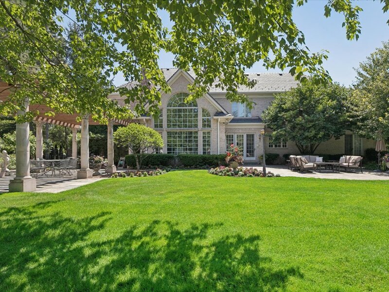 351 Wallace Road Lake Forest IL 60045