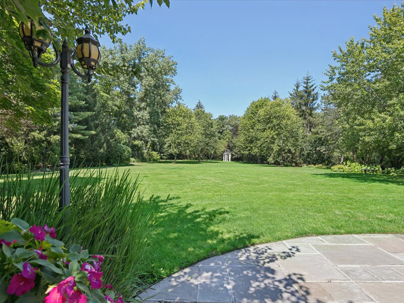 351 Wallace Road Lake Forest IL 60045