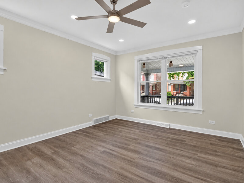 543 N Leclaire Avenue Chicago IL 60644