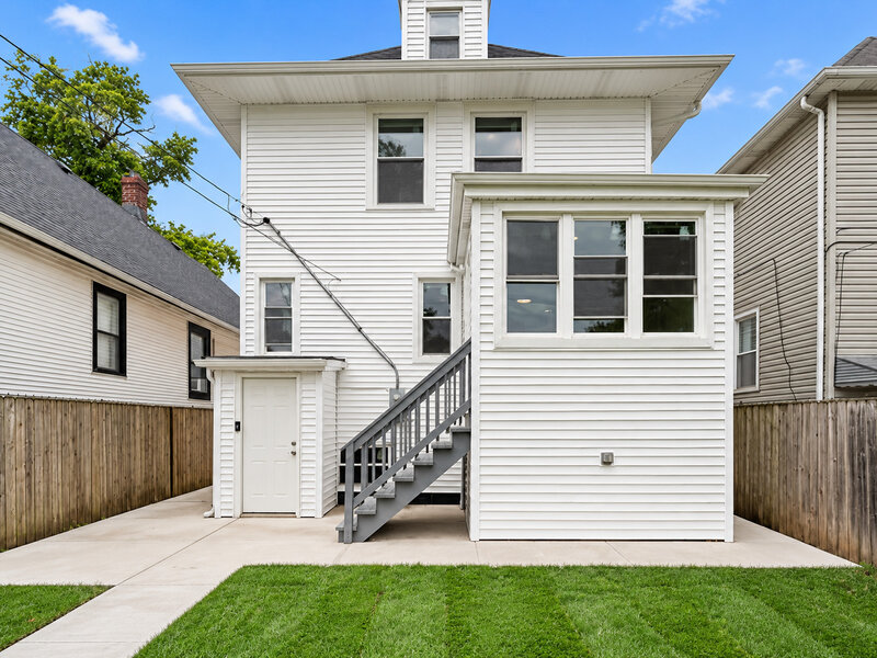 543 N Leclaire Avenue Chicago IL 60644