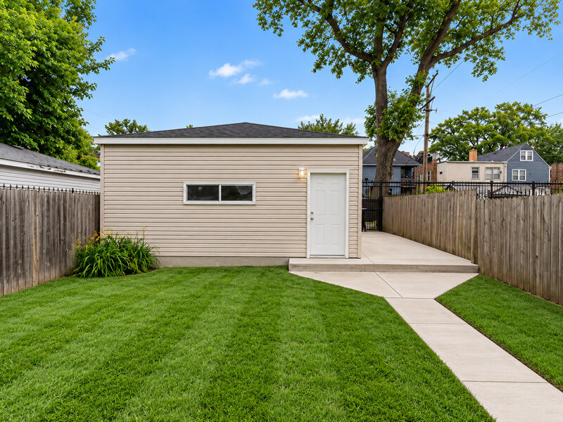 543 N Leclaire Avenue Chicago IL 60644