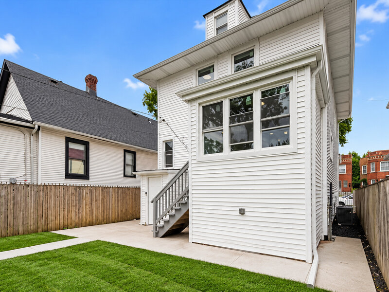 543 N Leclaire Avenue Chicago IL 60644