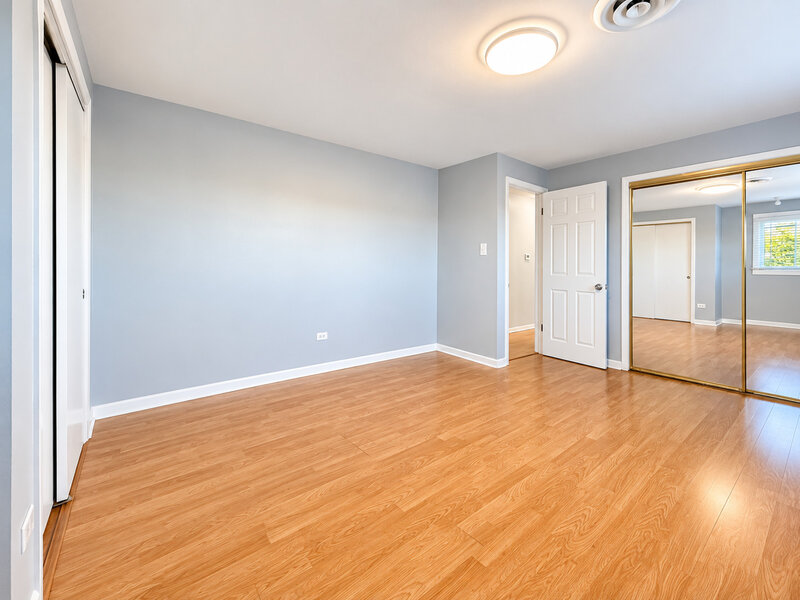 7052 W 64th Place Chicago IL 60638