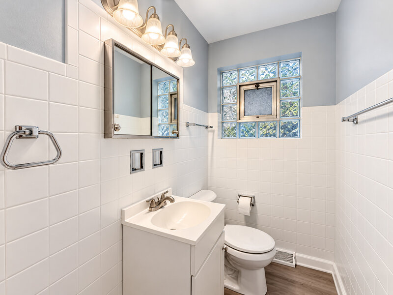 7052 W 64th Place Chicago IL 60638