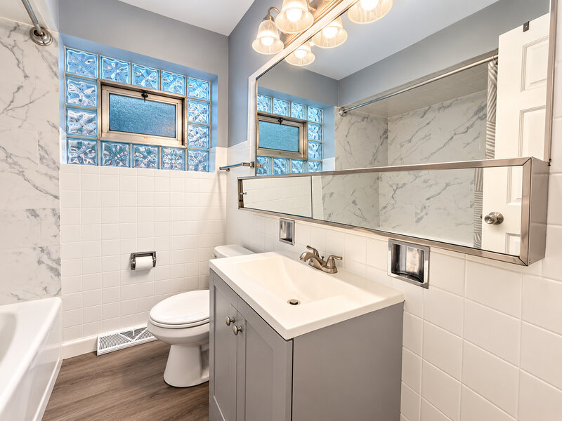 7052 W 64th Place Chicago IL 60638