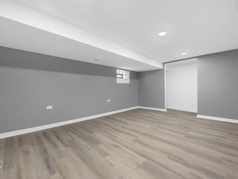 9549 S Calumet Avenue Chicago IL 60628