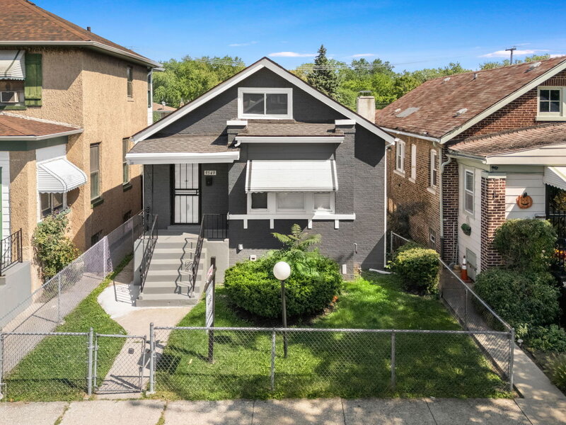 9549 S Calumet Avenue Chicago IL 60628