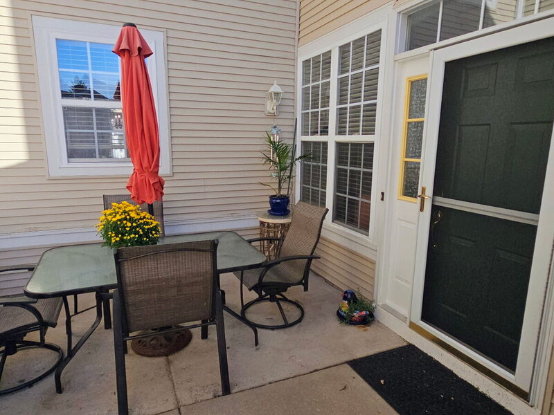425 N Carlisle Court Round Lake IL 60073
