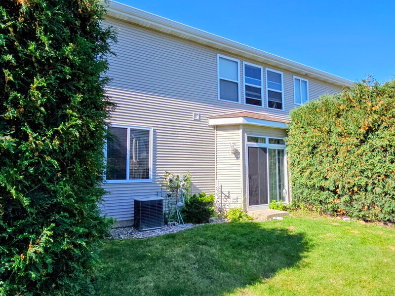 425 N Carlisle Court Round Lake IL 60073
