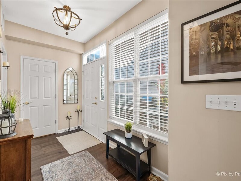 425 N Carlisle Court Round Lake IL 60073